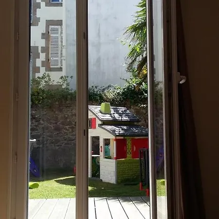 City Center Kids Closed Garden Wooden Deck High Speed Internet Netflix Апартаменты Брест